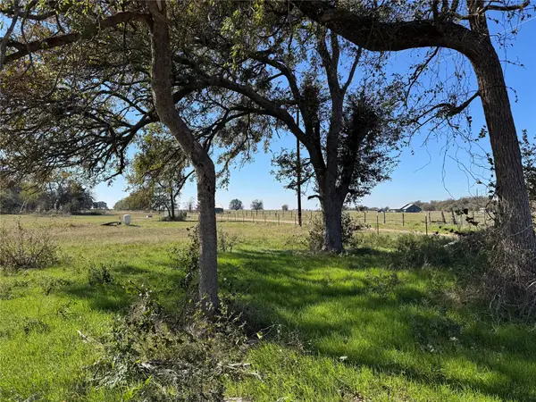 310 County Road 319, Rosebud, TX 76570