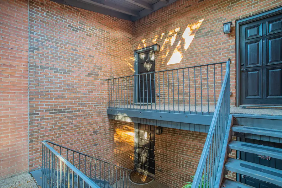 526 E Avenue J #C, Grand Prairie, TX 75050 - Image #2