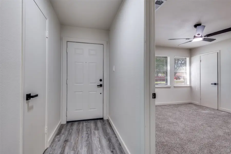 1820 Emerald Drive, Irving, TX 75060 - Image #3