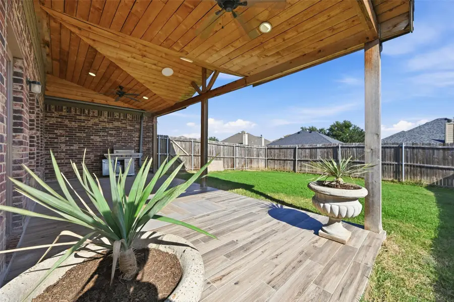 2020 Glen Hollow Drive, Lancaster, TX 75134 - Image #2