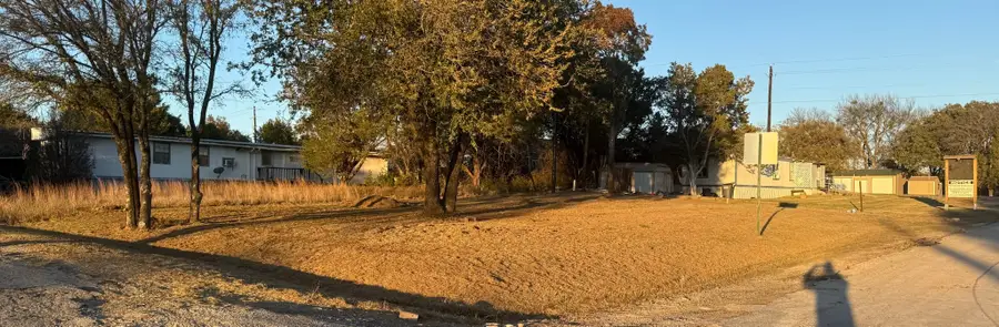 5917 Lake Granbury Trail, Granbury, TX 76048 - Image #2