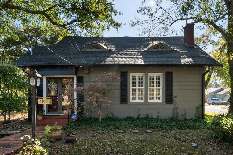 1615 Elmwood Avenue, Corsicana, TX 75110 - Image #2