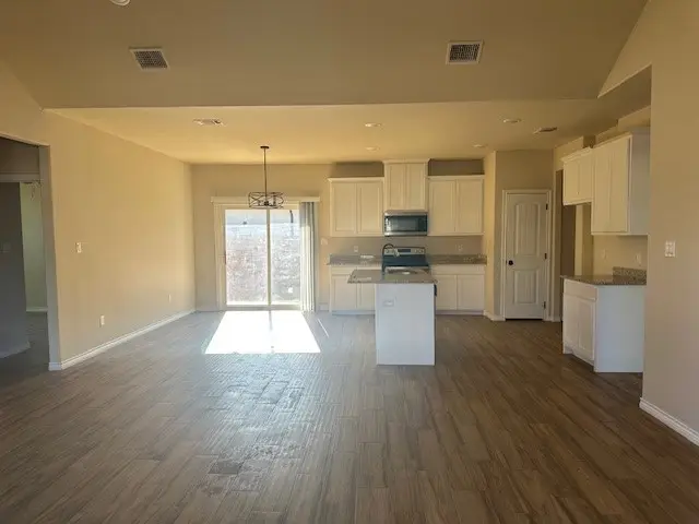 2405 Creek Drive, Granbury, TX 76048 - Image #2