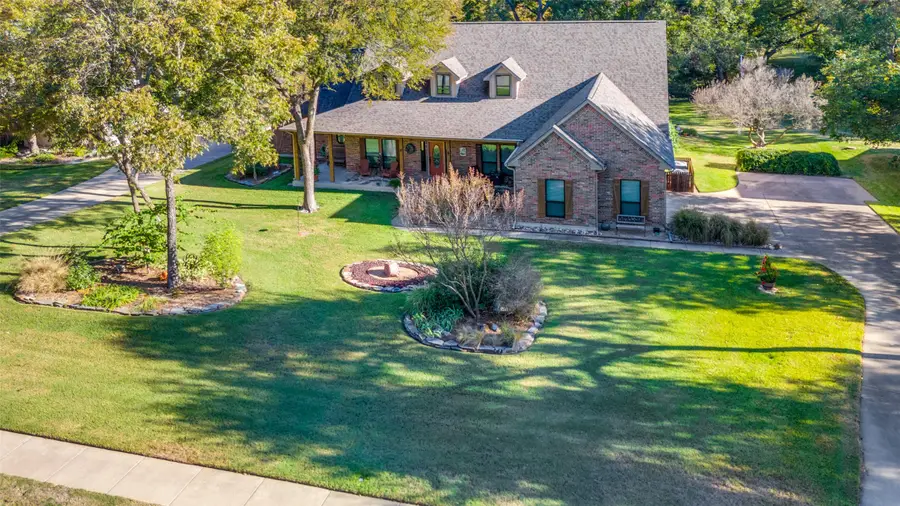 1838 Plum Creek Drive, Midlothian, TX 76065 - Image #3