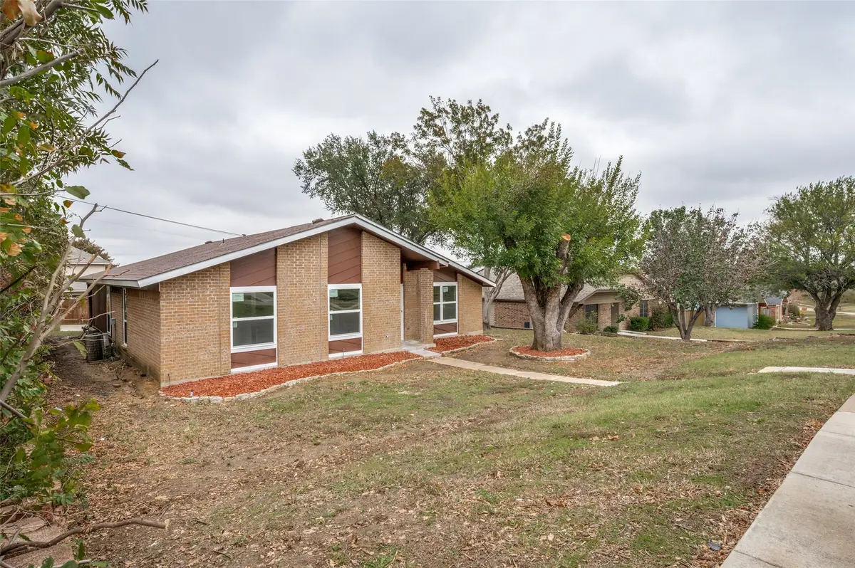 1021 Bellflower Drive, Carrollton, TX 75007 - Image #1