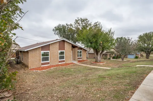 1021 Bellflower Drive, Carrollton, TX 75007