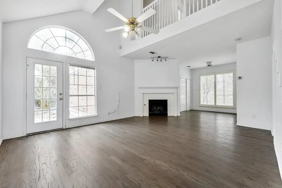 1372 Mae, Carrollton, TX 75007 - Image #3