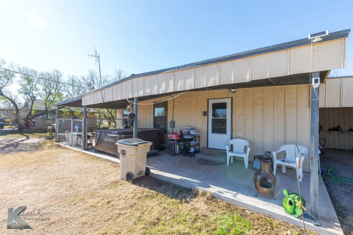 576 Mccartney Lane, Tye, TX 79563 - #1