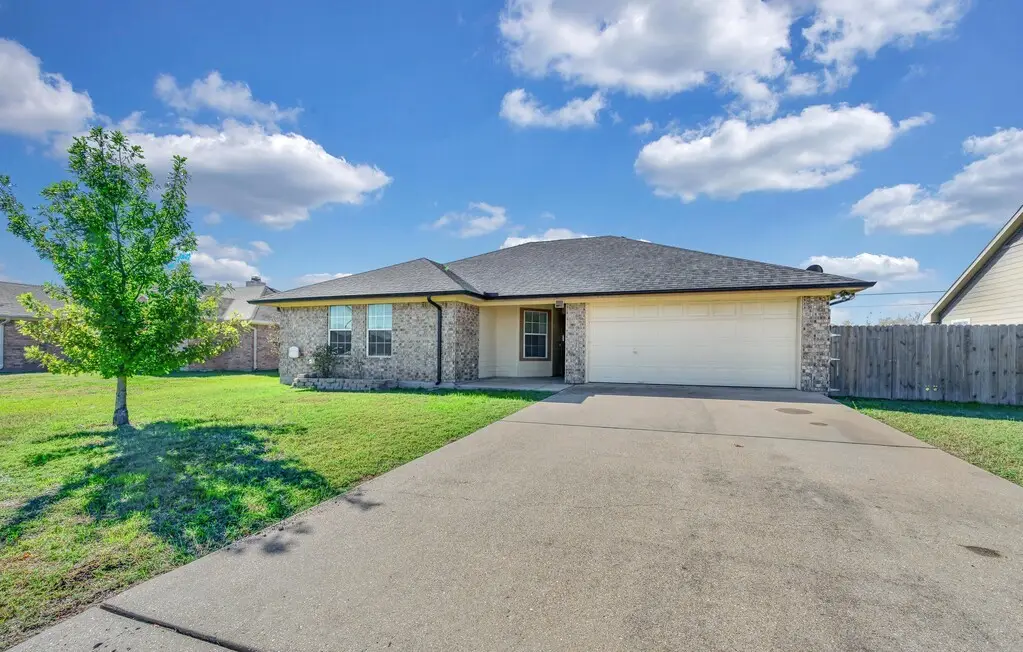 204 Wildcat Drive, Waco, TX 76705 - Image #1