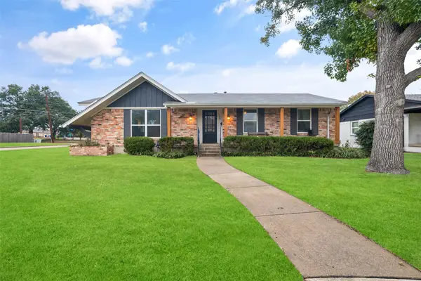 748 Vinecrest Lane, Richardson, TX 75080