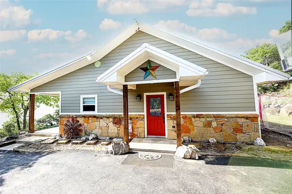 778 Keys Landing, Bowie, TX 76230