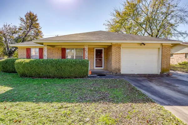 313 Texoma Drive, Whitesboro, TX 76273