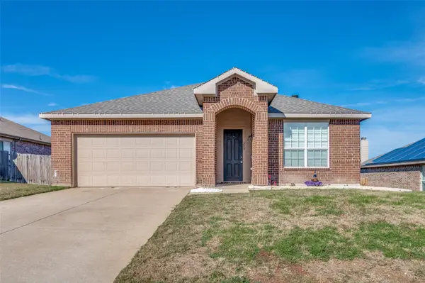 209 Rock Meadow Drive, Crowley, TX 76036