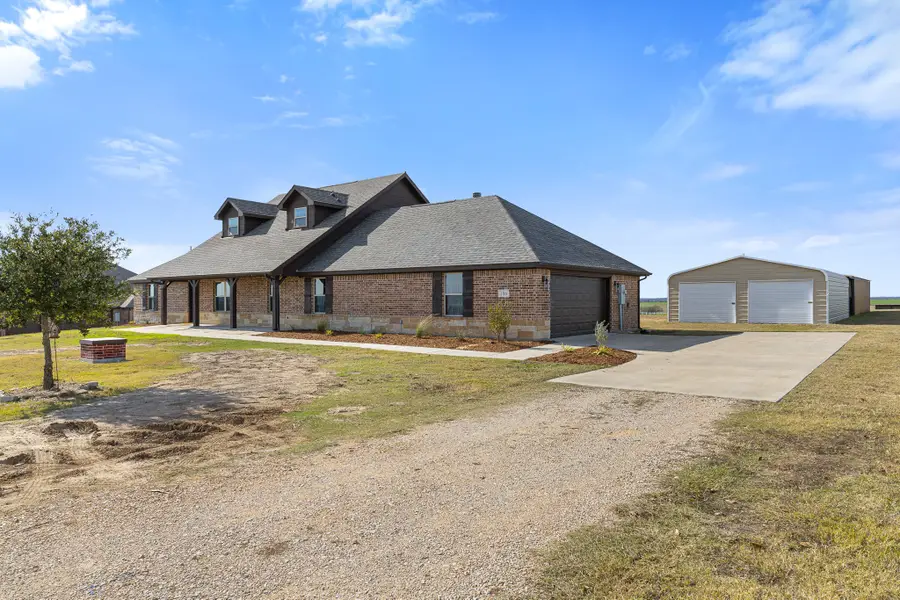 186 County Road 4430, Rhome, TX 76078 - Image #2