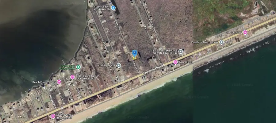 1036 Blacks Slip, Gilchrist, TX 77617 - Image #3