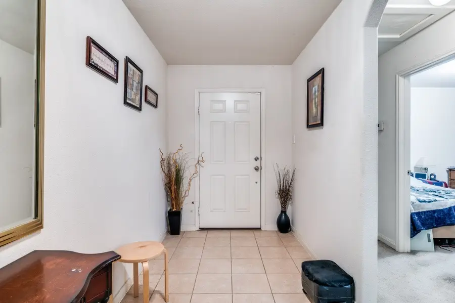 740 Lazy Crest Drive, Fort Worth, TX 76140 - Image #2