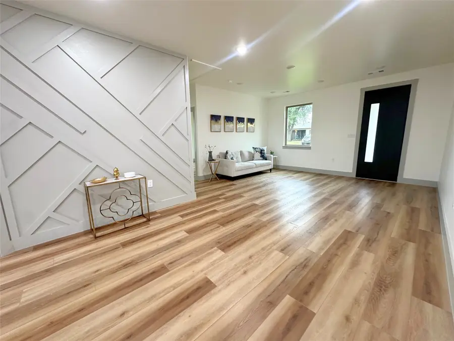 12120 Dandridge Drive, Dallas, TX 75243 - Image #2