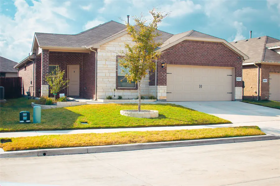 8617 Sandy Park Drive, Fort Worth, TX 76179 - Image #2