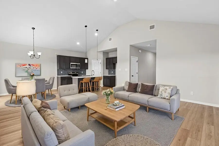 208 Lead Creek Drive, Fort Worth, TX 76131 - Image #3