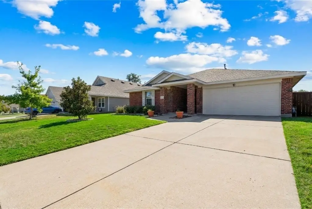 215 Willow Creek Lane, Terrell, TX 75160 - Image #1