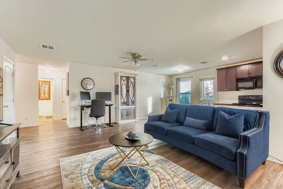 9238 Summerlee Street, Dallas, TX 75227 - Image #3