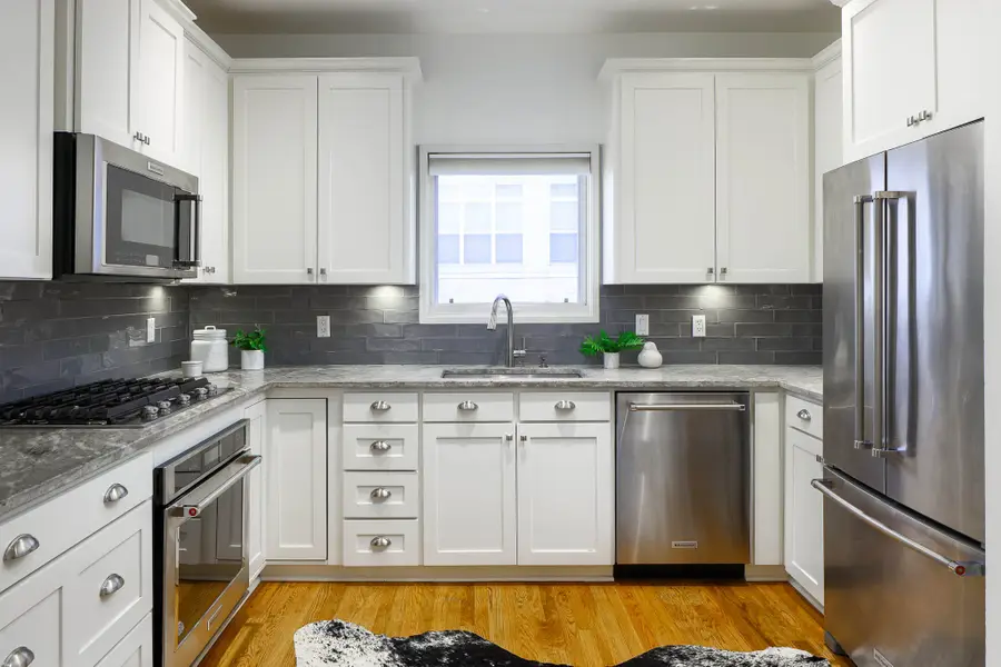 2910 Woodside Street, Dallas, TX 75204 - Image #3