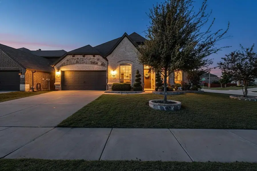 1524 Vaquero Drive, Saginaw, TX 76131 - Image #2