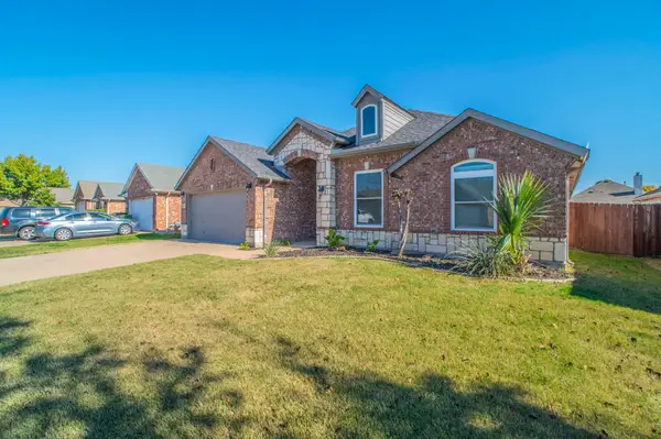 6607 Merlot Lane, Arlington, TX 76002