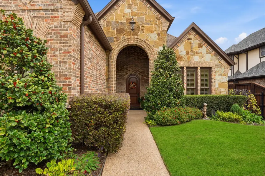 2217 Canterbury Drive, Mansfield, TX 76063 - Image #2