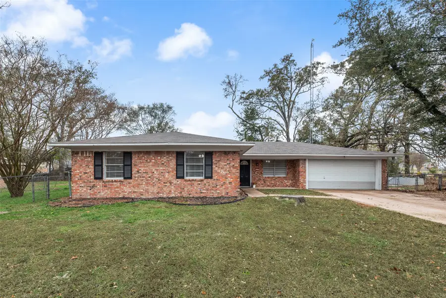 377 Nichols Drive, Canton, TX 75103 - Image #3