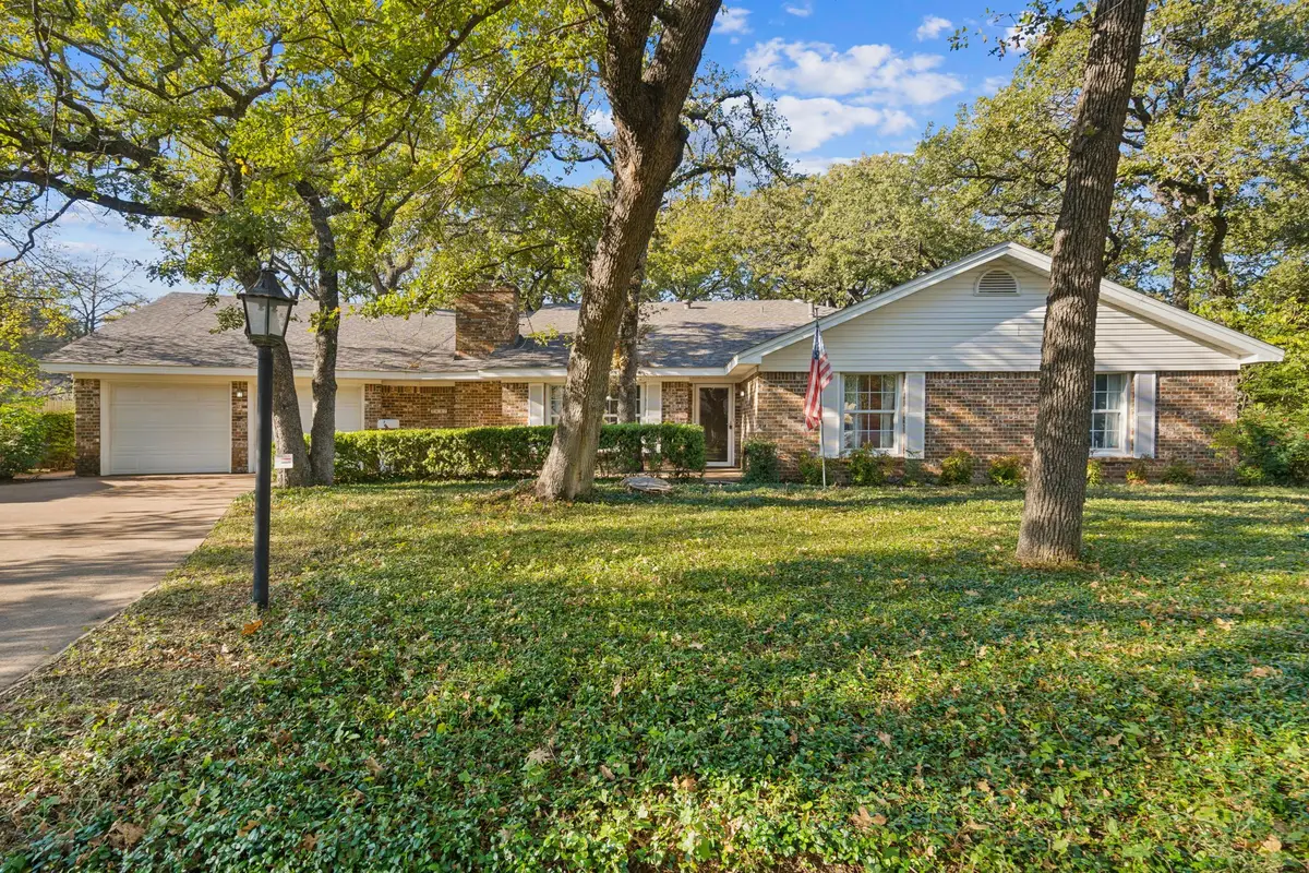 2637 Locksley Chase Drive, Irving, TX 75061 - Image #1