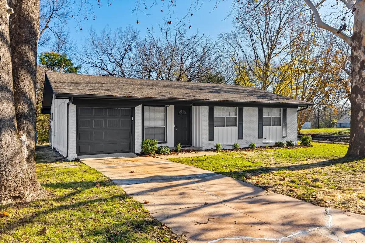 621 Churchill Way E, Sherman, TX 75092 - Image #1