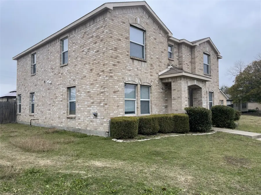 2169 Lone Pecan Drive, Mesquite, TX 75181 - Image #2