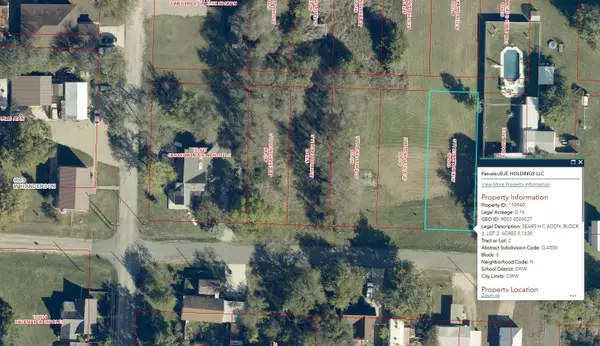 414 E Locust Street, Whitewright, TX 75491