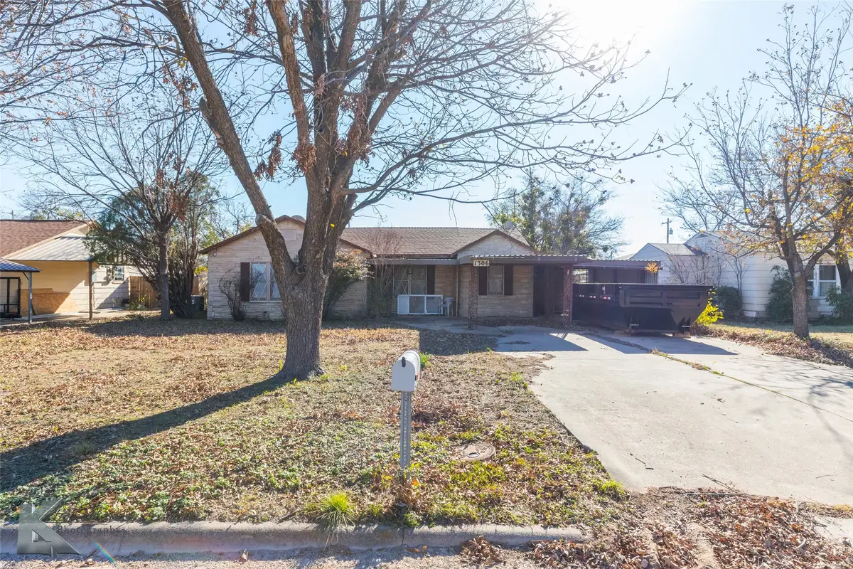 1306 Landon Street, Stamford, TX 79553 - Image #1