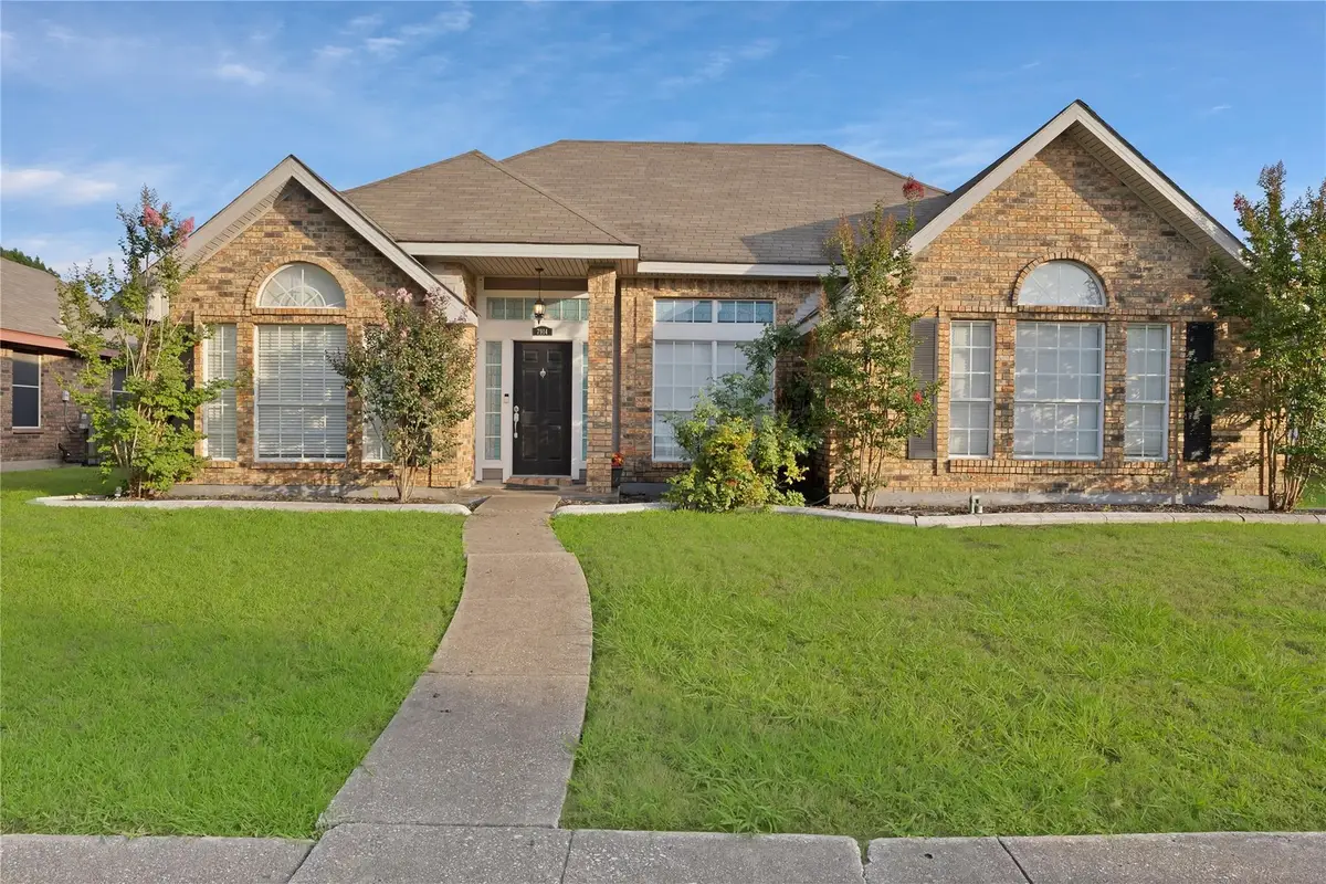 7914 Coastway Drive, Rowlett, TX 75088 - Image #1