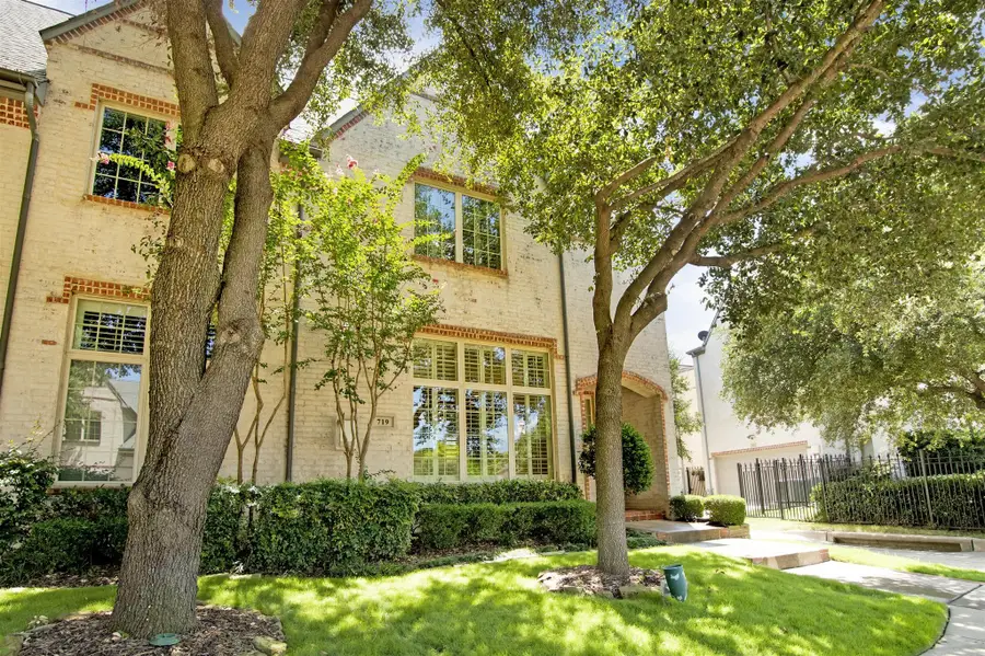 719 Warwick Lane, Coppell, TX 75019 - Image #2