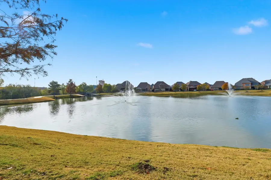 4642 Rhett Lane #B, Carrollton, TX 75010 - Image #2