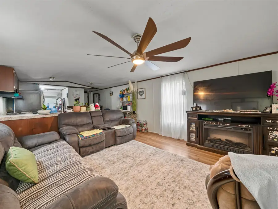 312 N Douglas Street, Mart, TX 76664 - Image #3