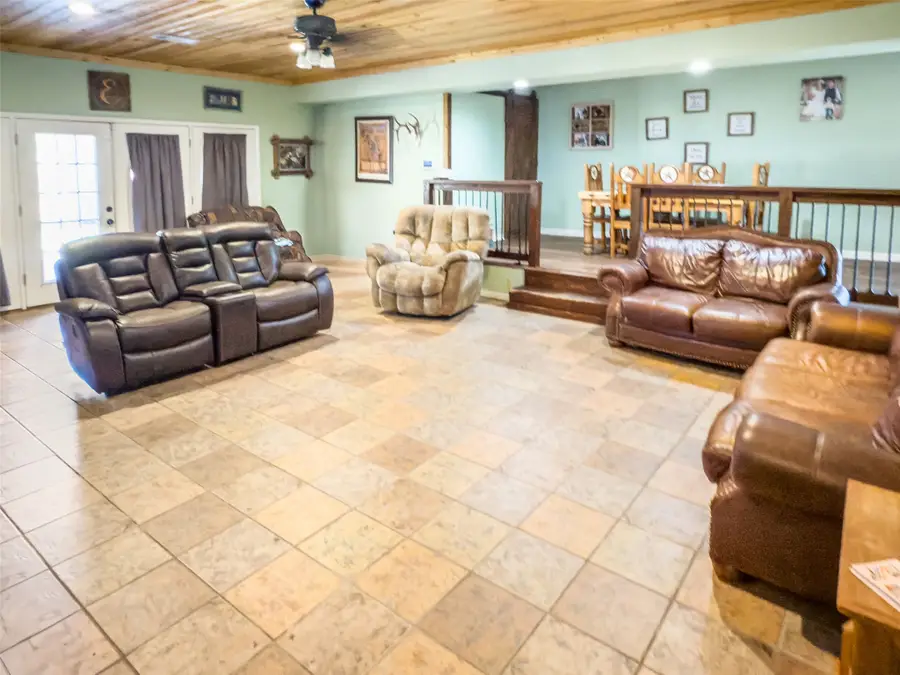 8090 County Road 4528, Palestine, TX 75803 - Image #2