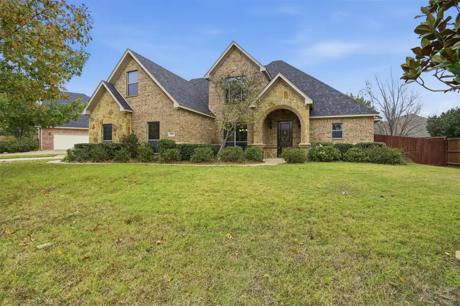 1104 Lynnwood Drive, Cleburne, TX 76033 - Image #2