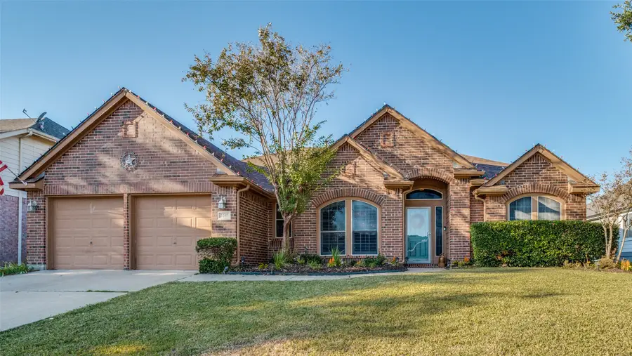 2207 Richmond Circle, Mansfield, TX 76063 - Image #2