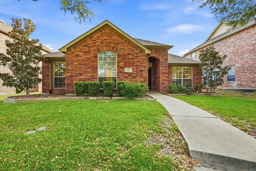 15921 Twin Cove Drive, Frisco, TX 75035 - Image #2