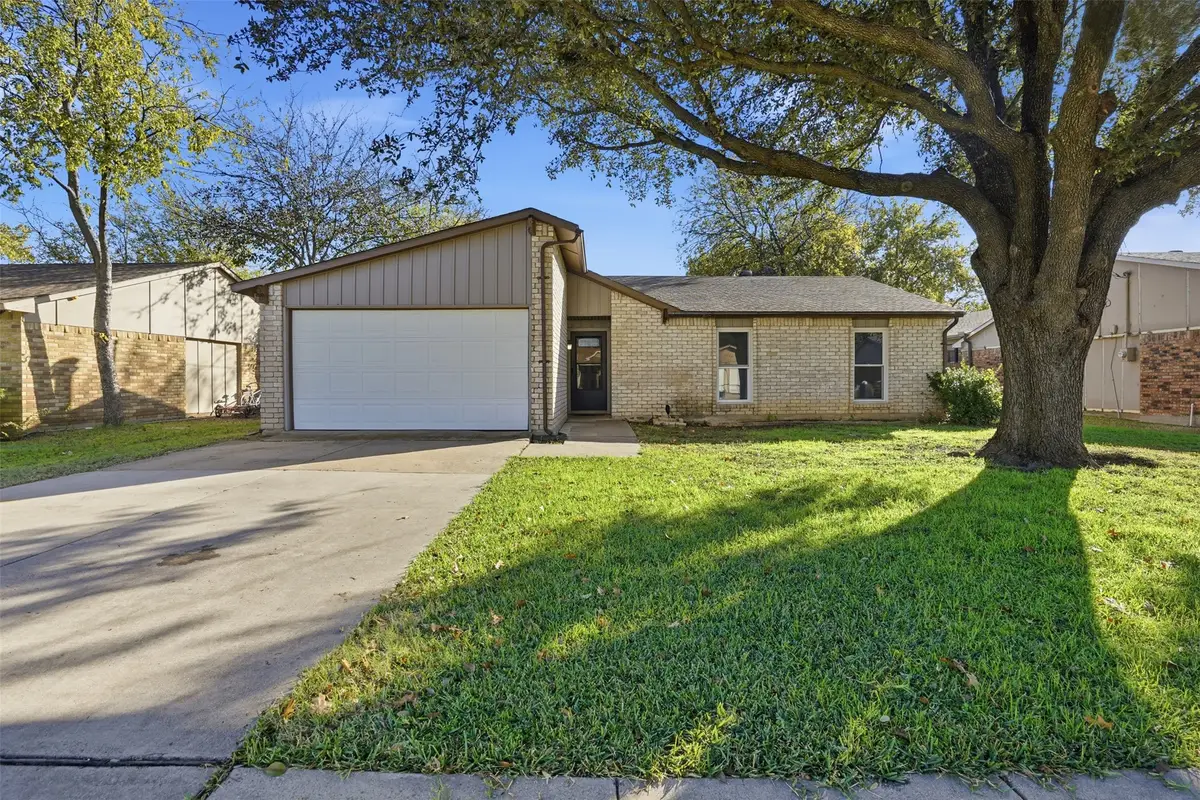 6520 Yarmouth Avenue, North Richland Hills, TX 76182 - Image #1