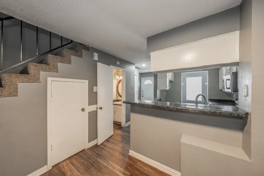 2215 Aspen Drive, Dallas, TX 75227 - Image #2