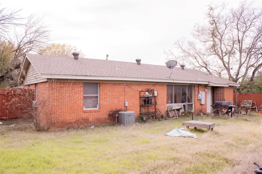 6364 Basswood Drive, Fort Worth, TX 76135 - Image #2