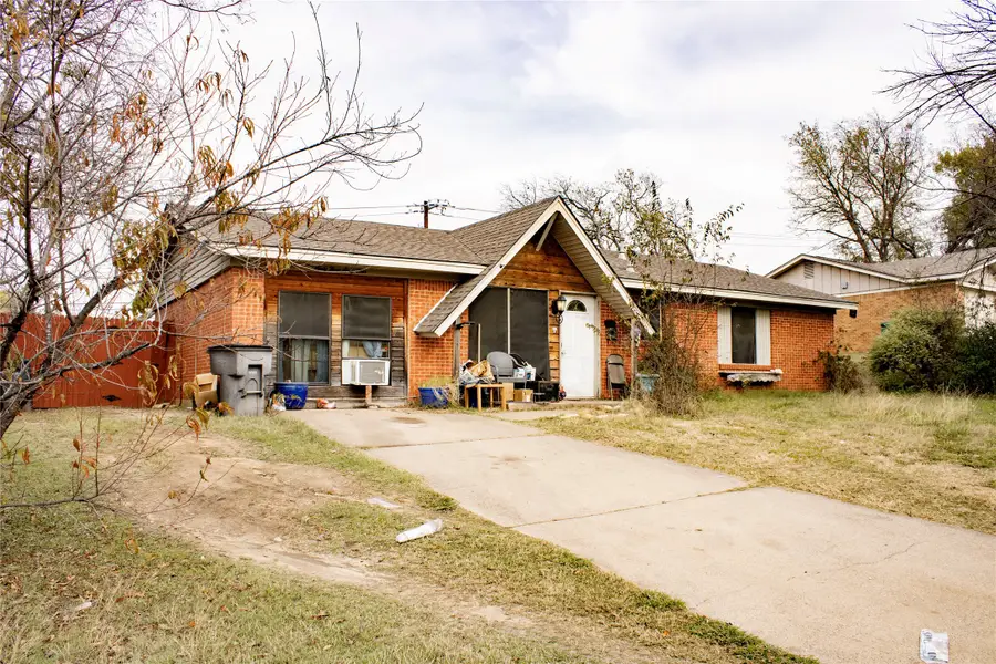 6364 Basswood Drive, Fort Worth, TX 76135 - Image #3