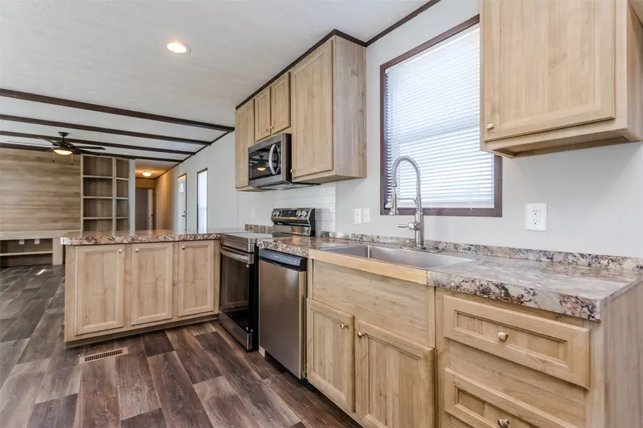 2900 S Interstate Highway 35 E #197, Waxahachie, TX 75165 - Image #2