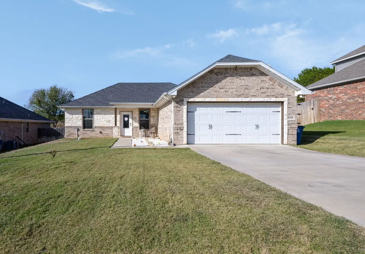 2306 Creek Drive, Granbury, TX 76048 - Image #1