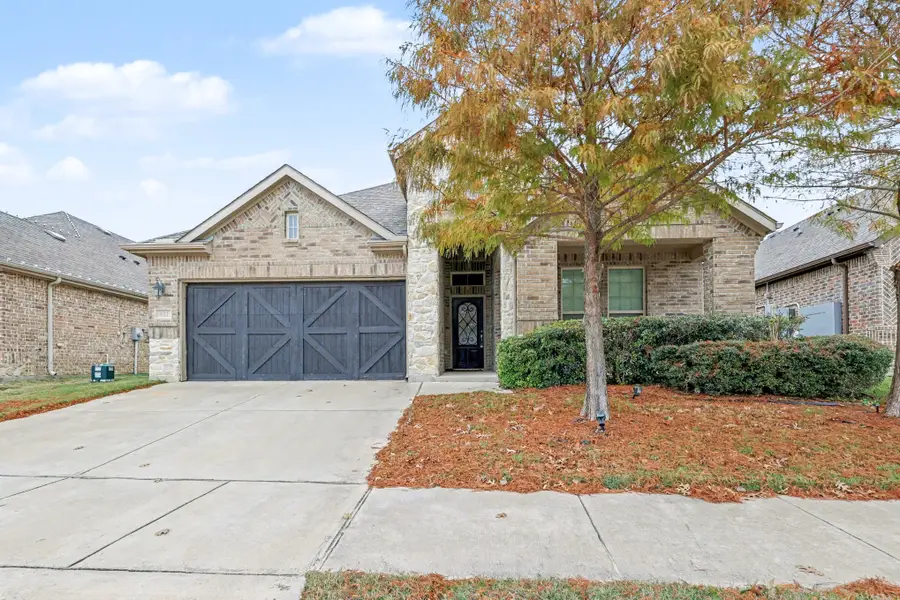 421 Bentley Drive, Midlothian, TX 76065 - Image #2
